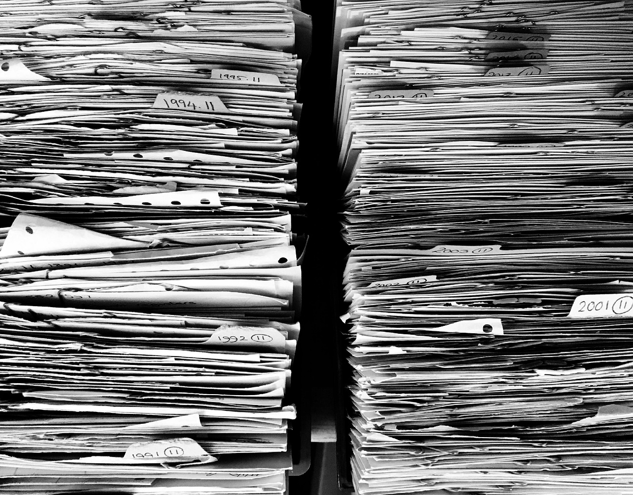 Files, paper, office — Dr Mahmud Kara's Guide to Maintaining a Healthy Lifestyle as a Diabetic